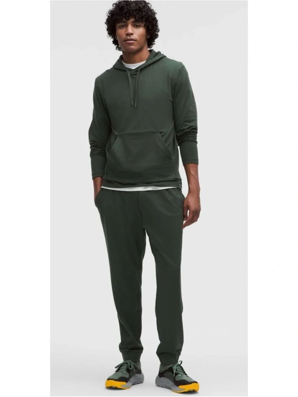 lululemon athletica Soft Jersey Jogger
Regular in Rainforest Green Size XXL